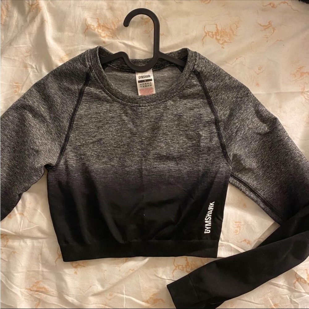 Gymshark black ombré crop top